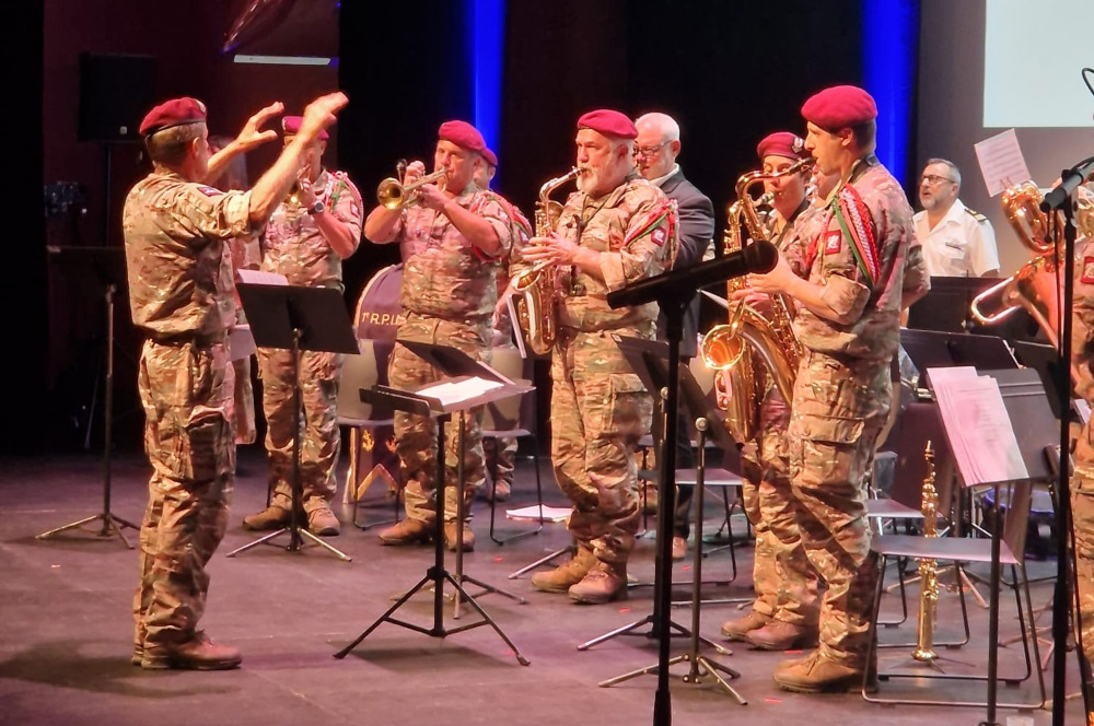 Concert solidaire du 23 septembre : la salle Tanka était pleine